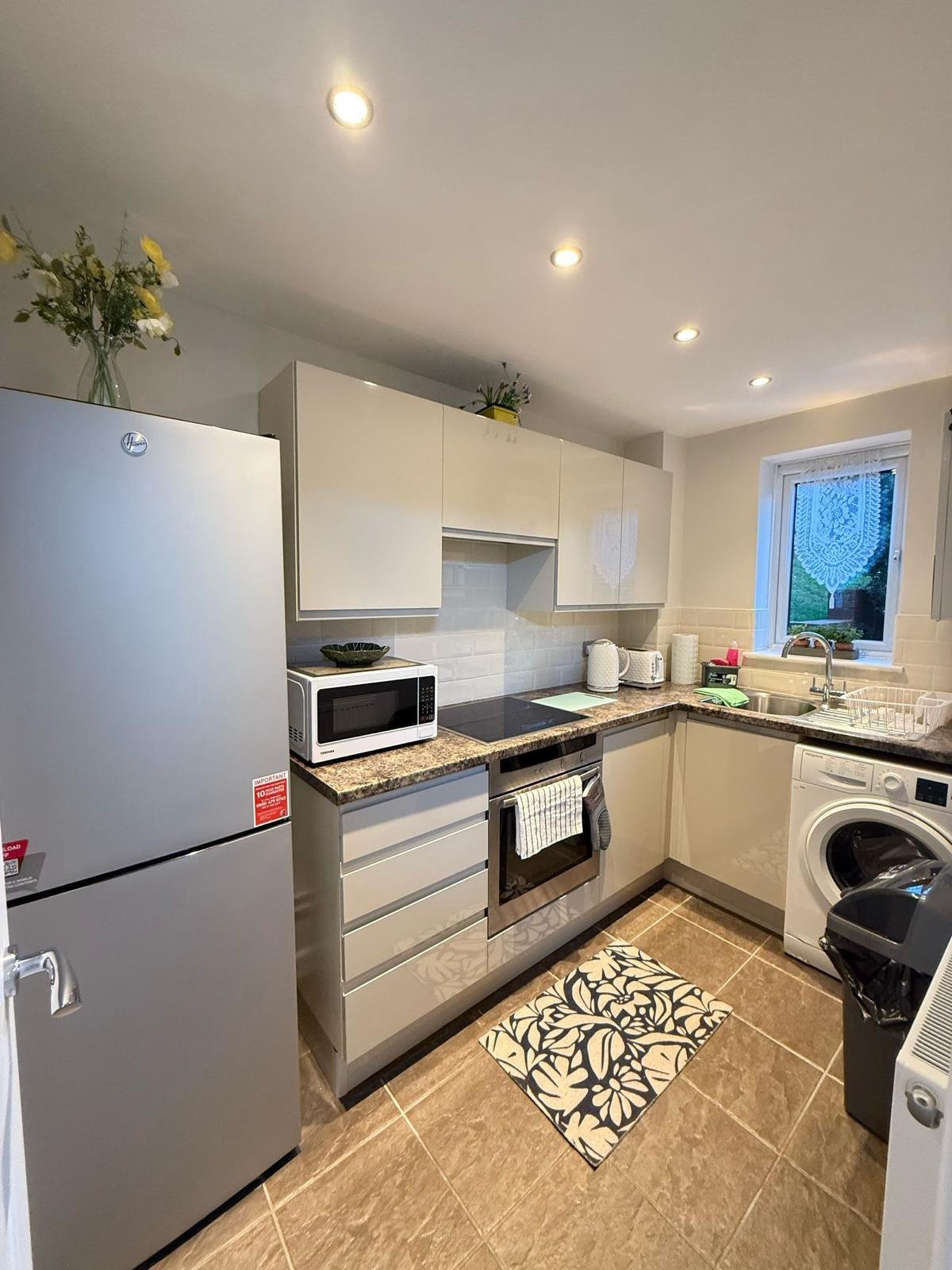 Luxury Ground Floor Flat for Rent – Weydon Lane, Farnham, Surrey